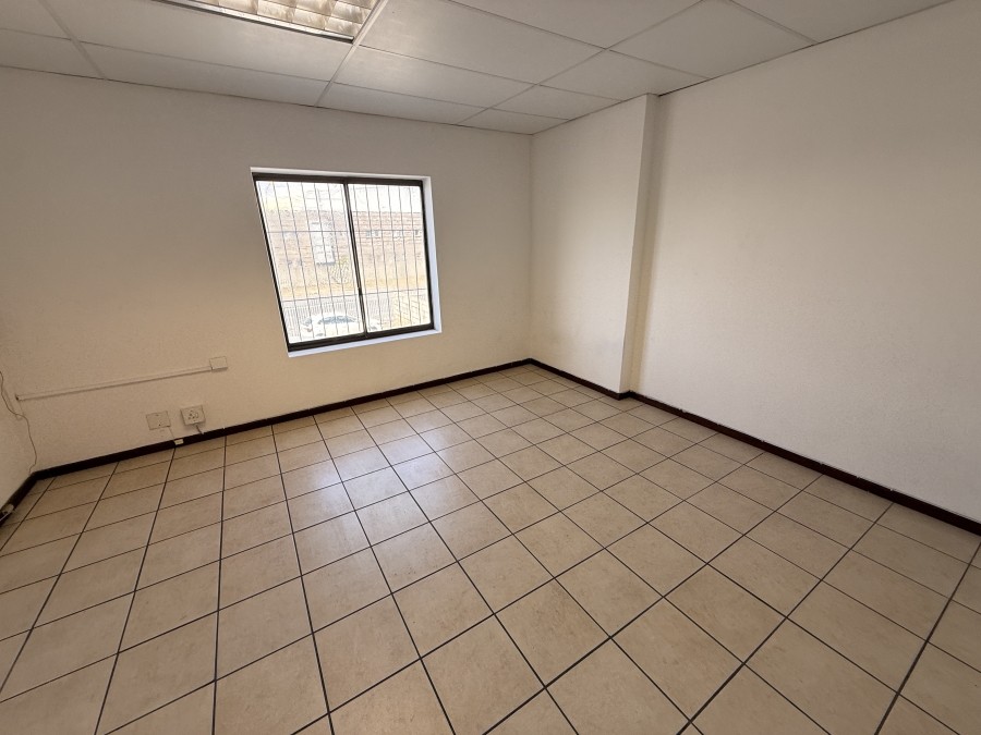 To Let Commercial Property for Rent in Parow Industrial Western Cape